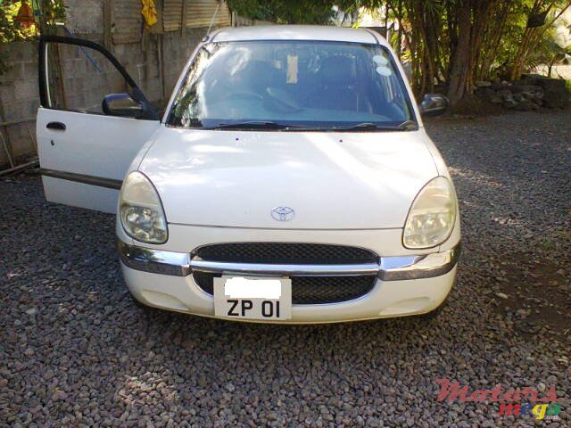 2001' Toyota photo #1