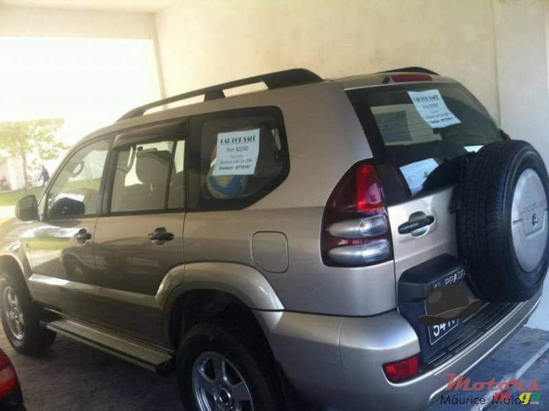 2004' Toyota Land Cruiser Prado photo #2