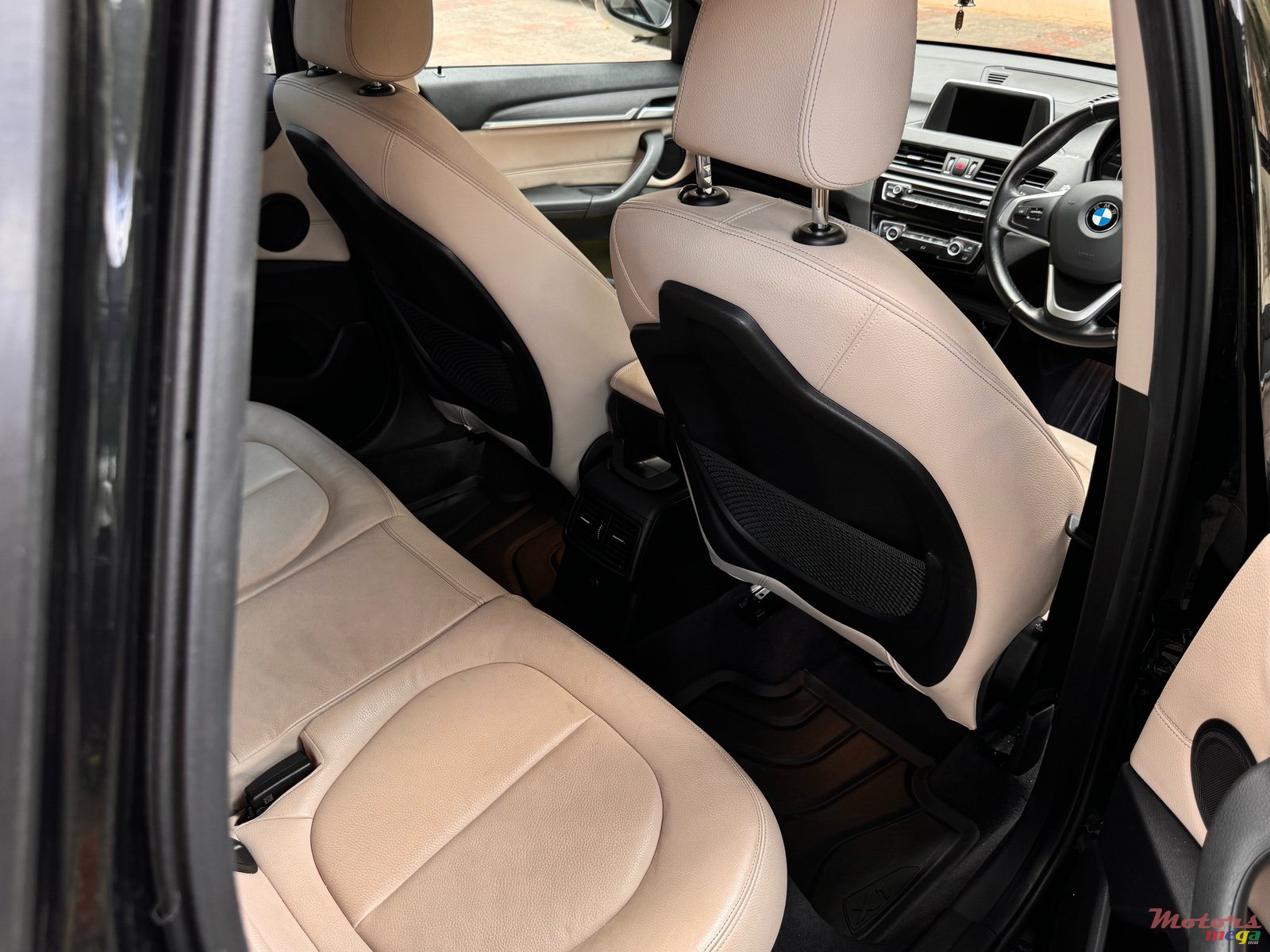 2017' BMW X1 photo #2