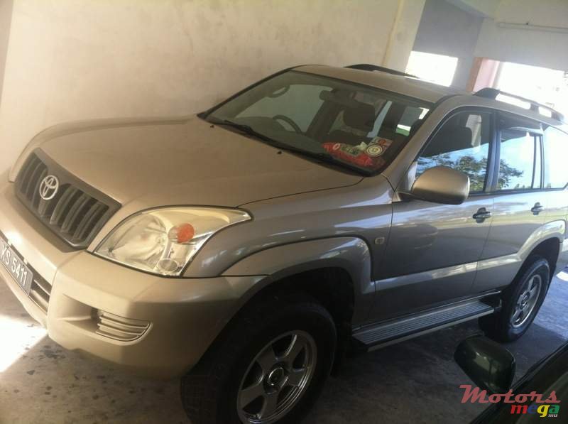 2003' Toyota Prado photo #1