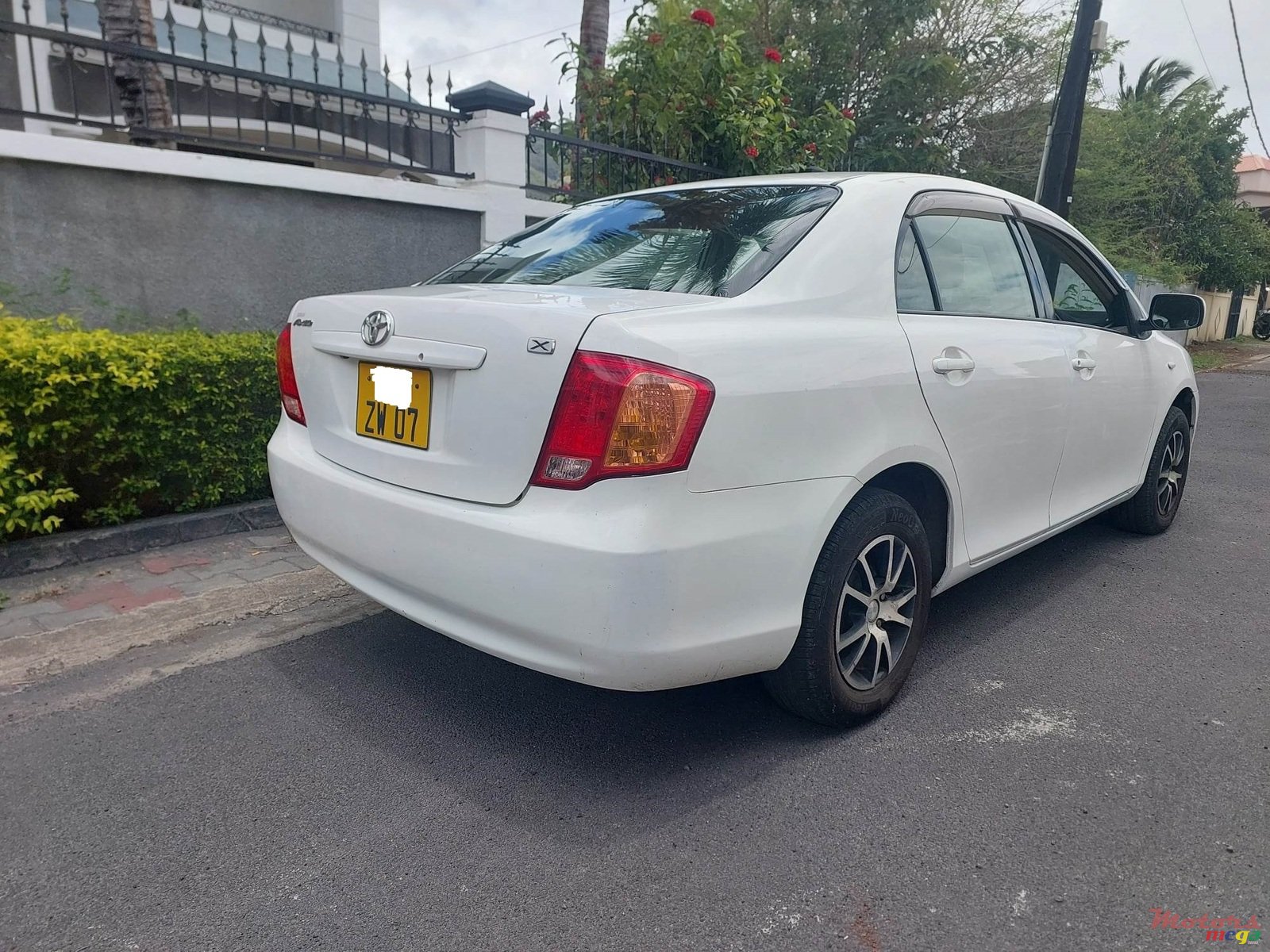 2007' Toyota Axio photo #4