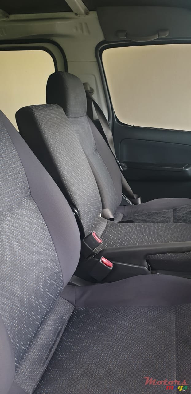 2010' Nissan Urvan photo #1