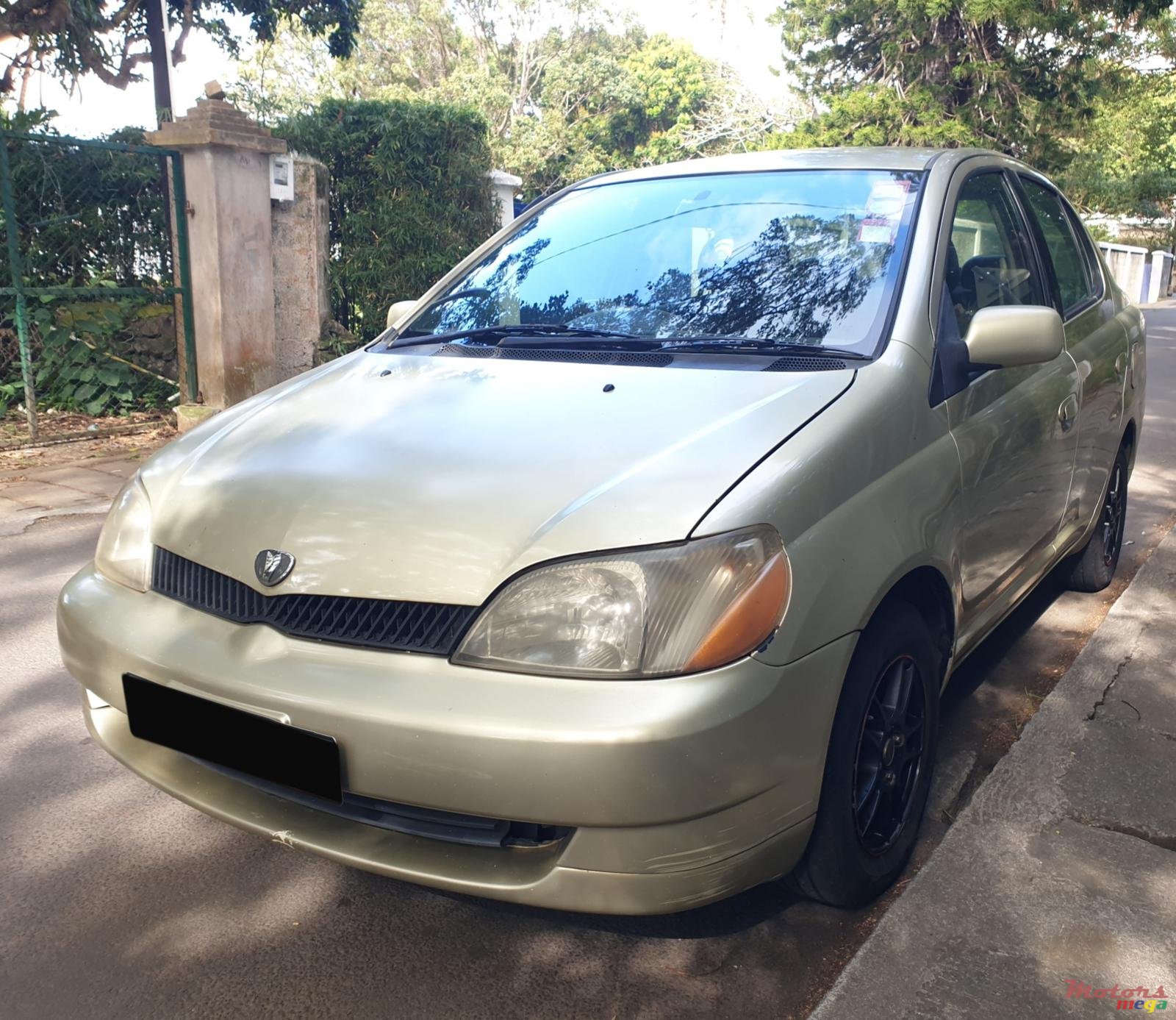 1999' Toyota photo #2