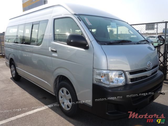 2005' Toyota HiAce none photo #1