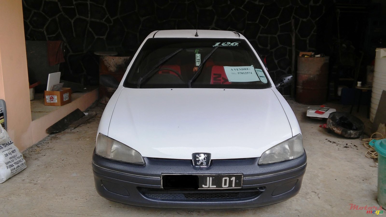 2001' Peugeot 106 photo #1