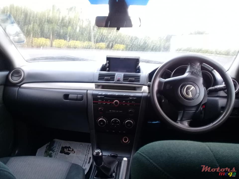 2007' Mazda 3 photo #5