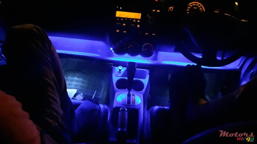 2005' Honda Jazz photo #6