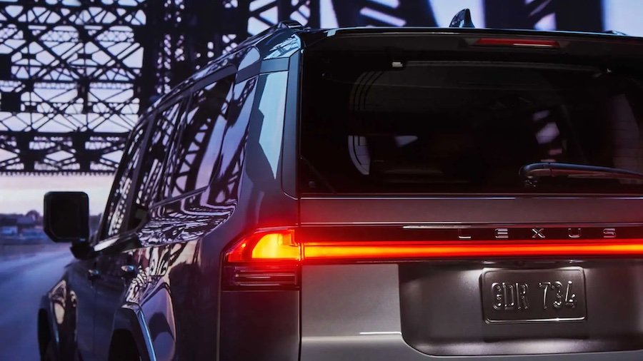 2024 Lexus Gx teaser