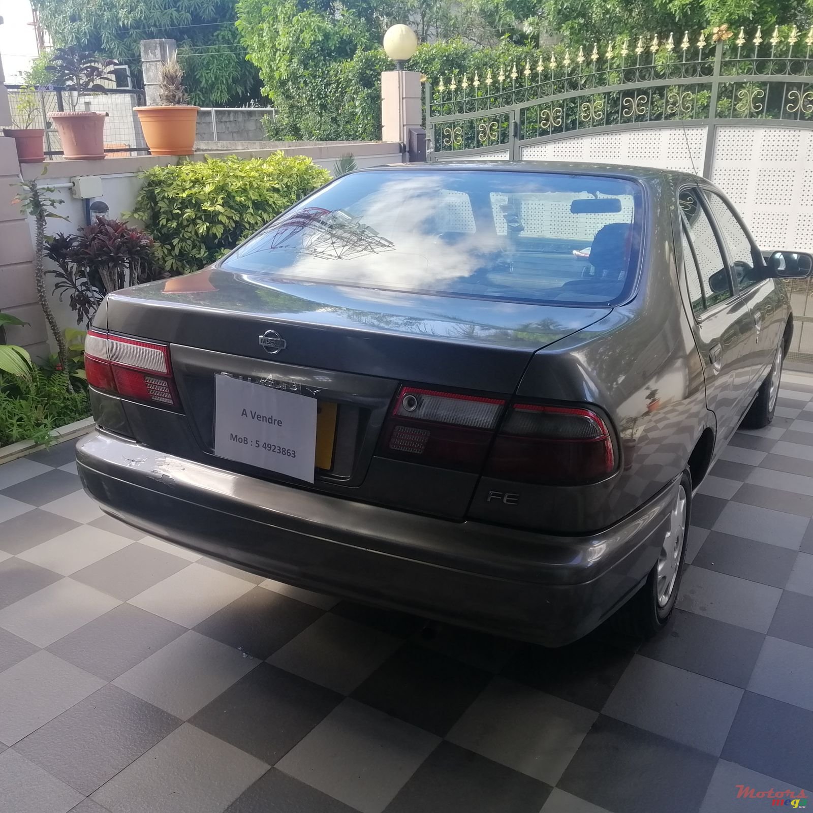 2000' Nissan Sunny photo #6