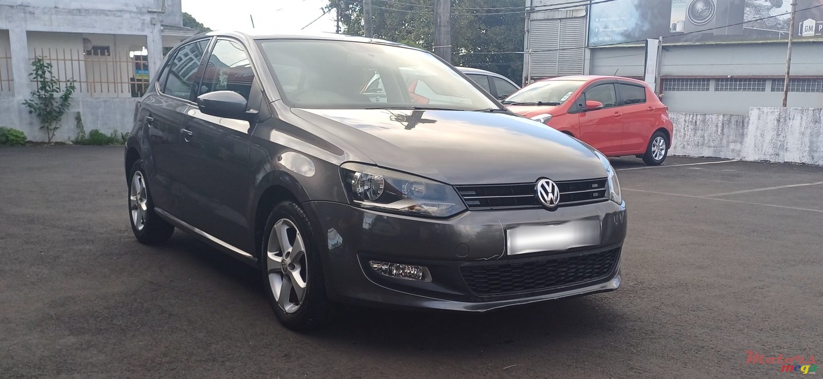 2010' Volkswagen Polo photo #2