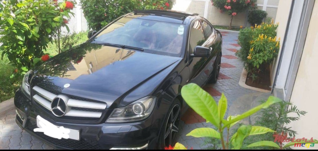 2016' Mercedes-Benz CLA 250 photo #2