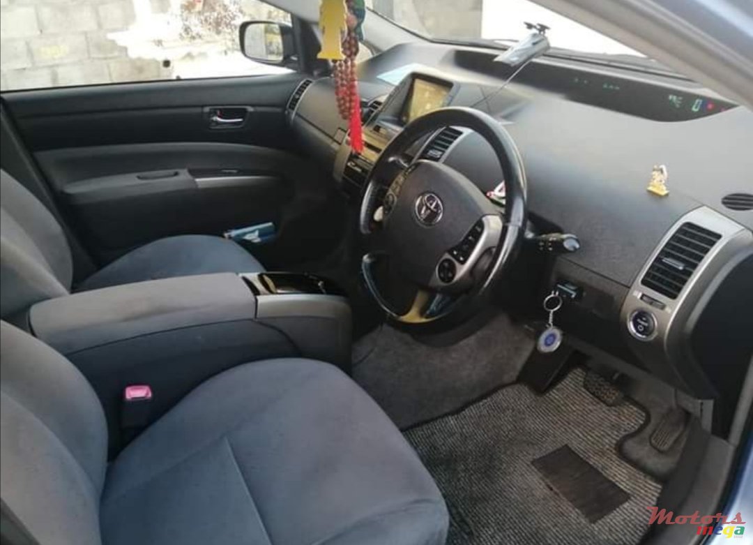 2009' Toyota Prius photo #6