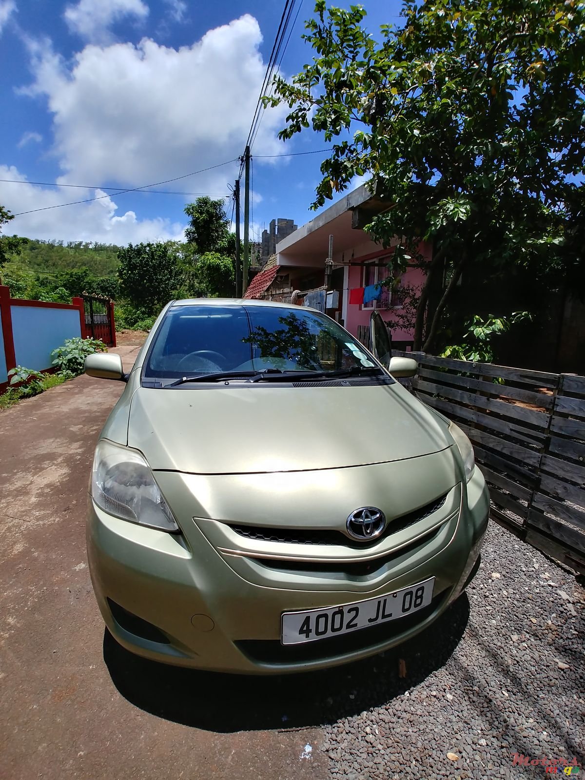 2008' Toyota Yaris photo #3