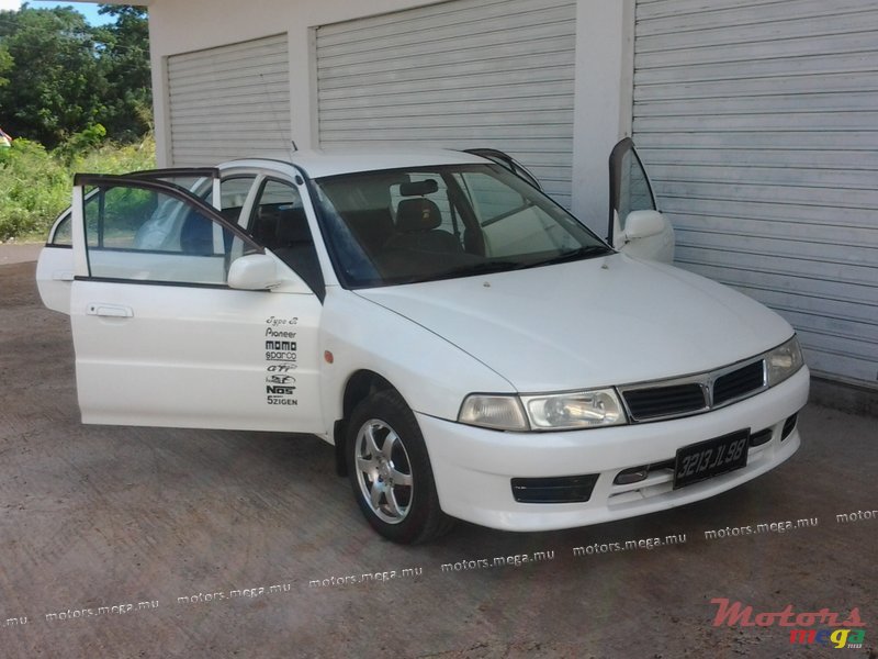 1998' Mitsubishi Lancer photo #1