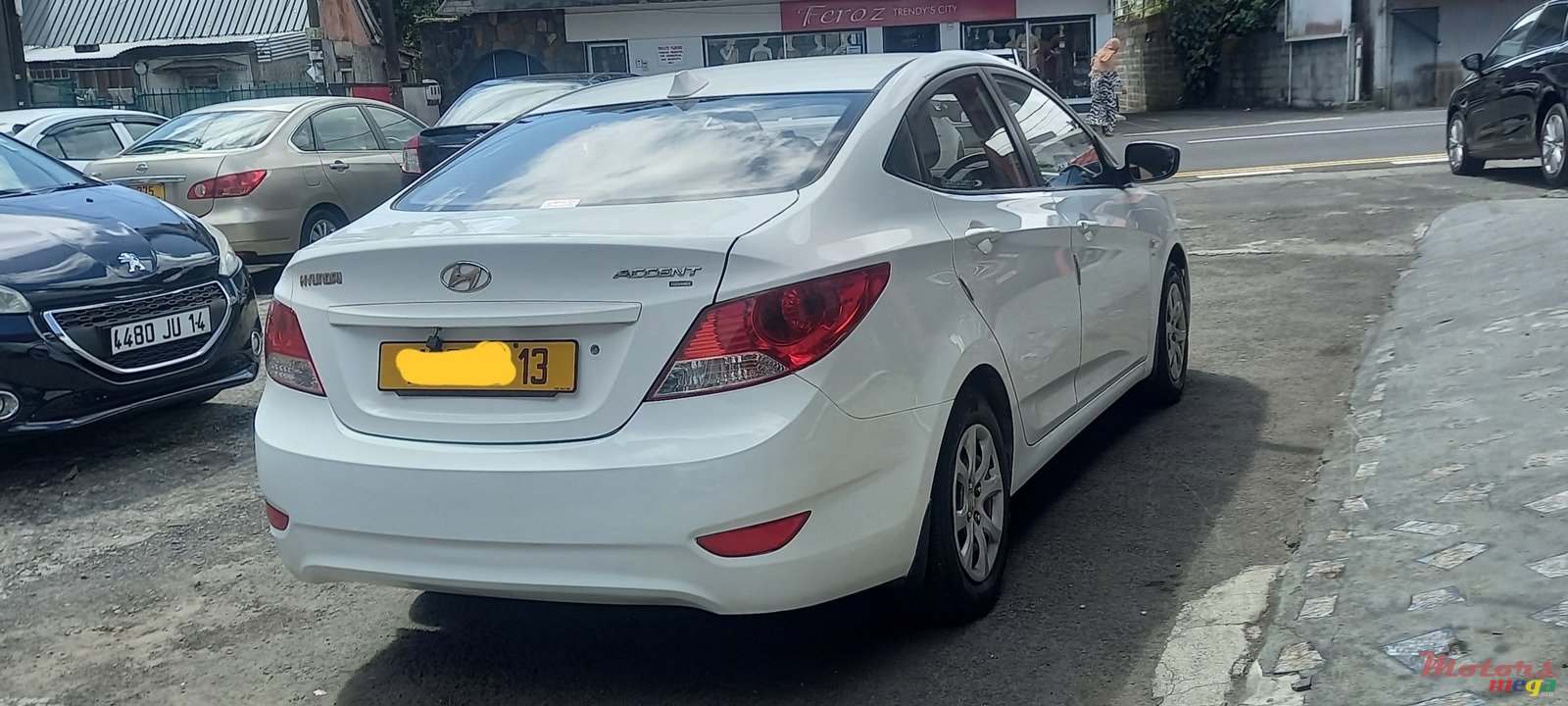 2013' Hyundai Accent photo #4