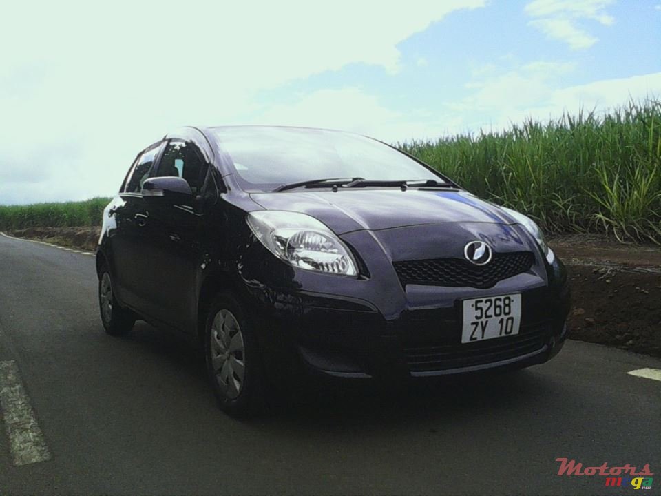 2010' Toyota Vitz photo #1