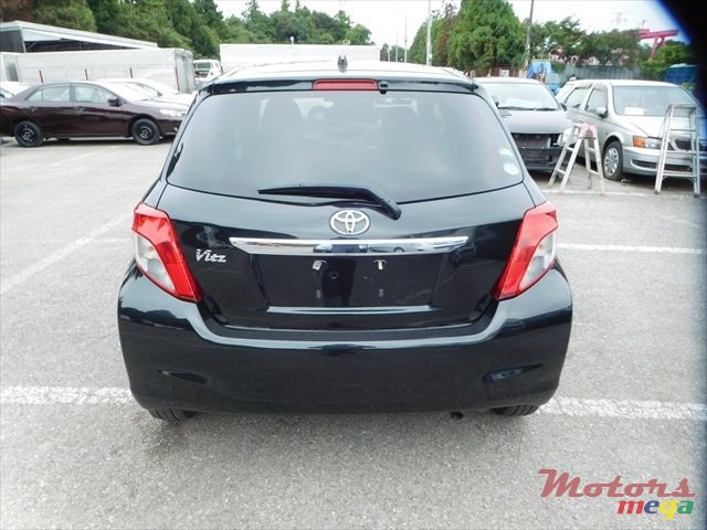 2014' Toyota Vitz photo #7