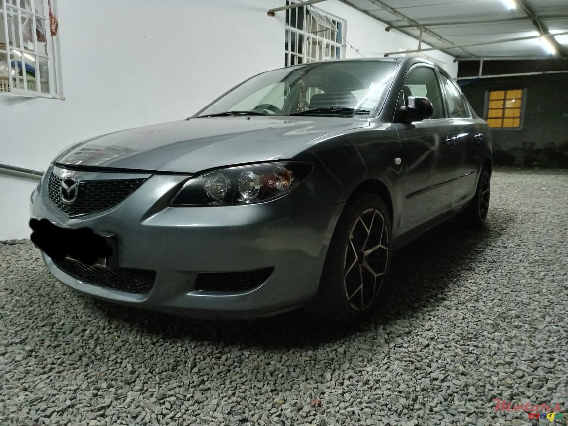 2004' Mazda 3 photo #2