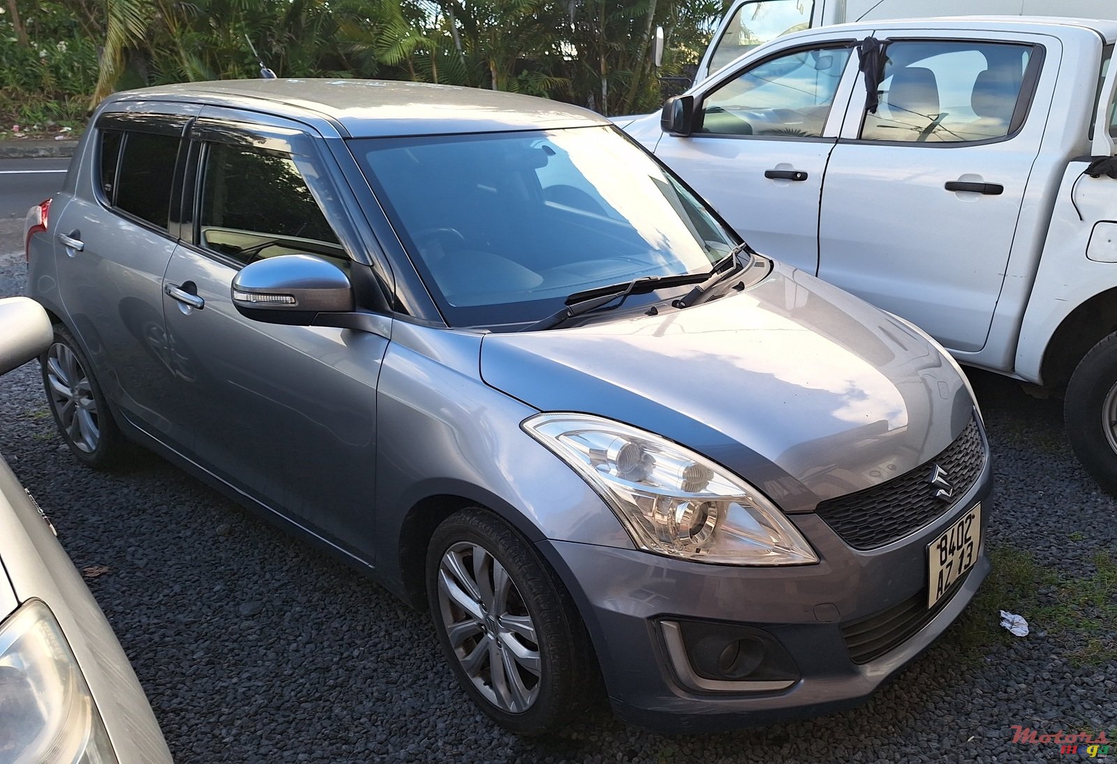 2013' Suzuki Swift photo #1