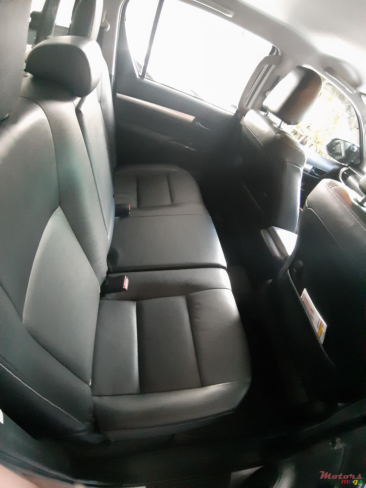 2016' Toyota Hilux photo #5