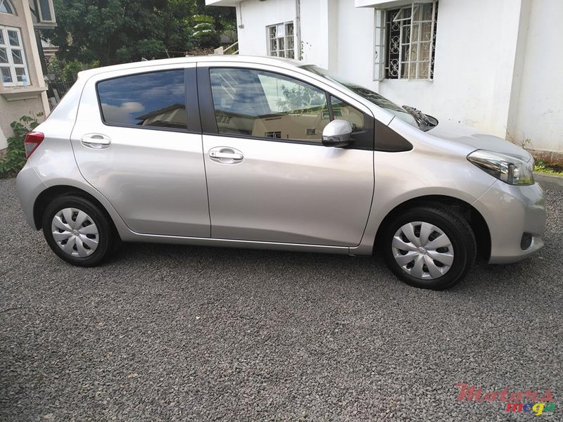 2013' Toyota Vitz photo #3