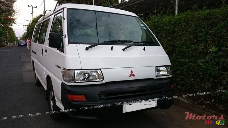 2007' Mitsubishi photo #1