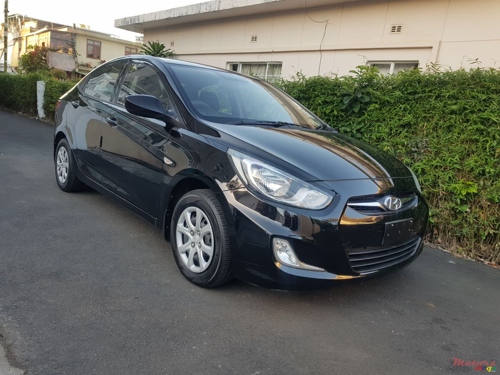 2012' Hyundai Accent photo #1