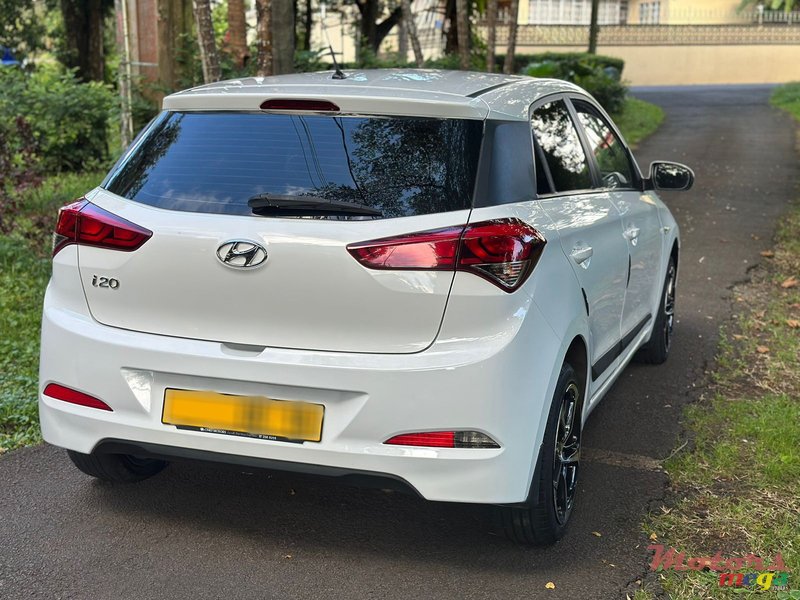 2016' Hyundai i20 photo #3