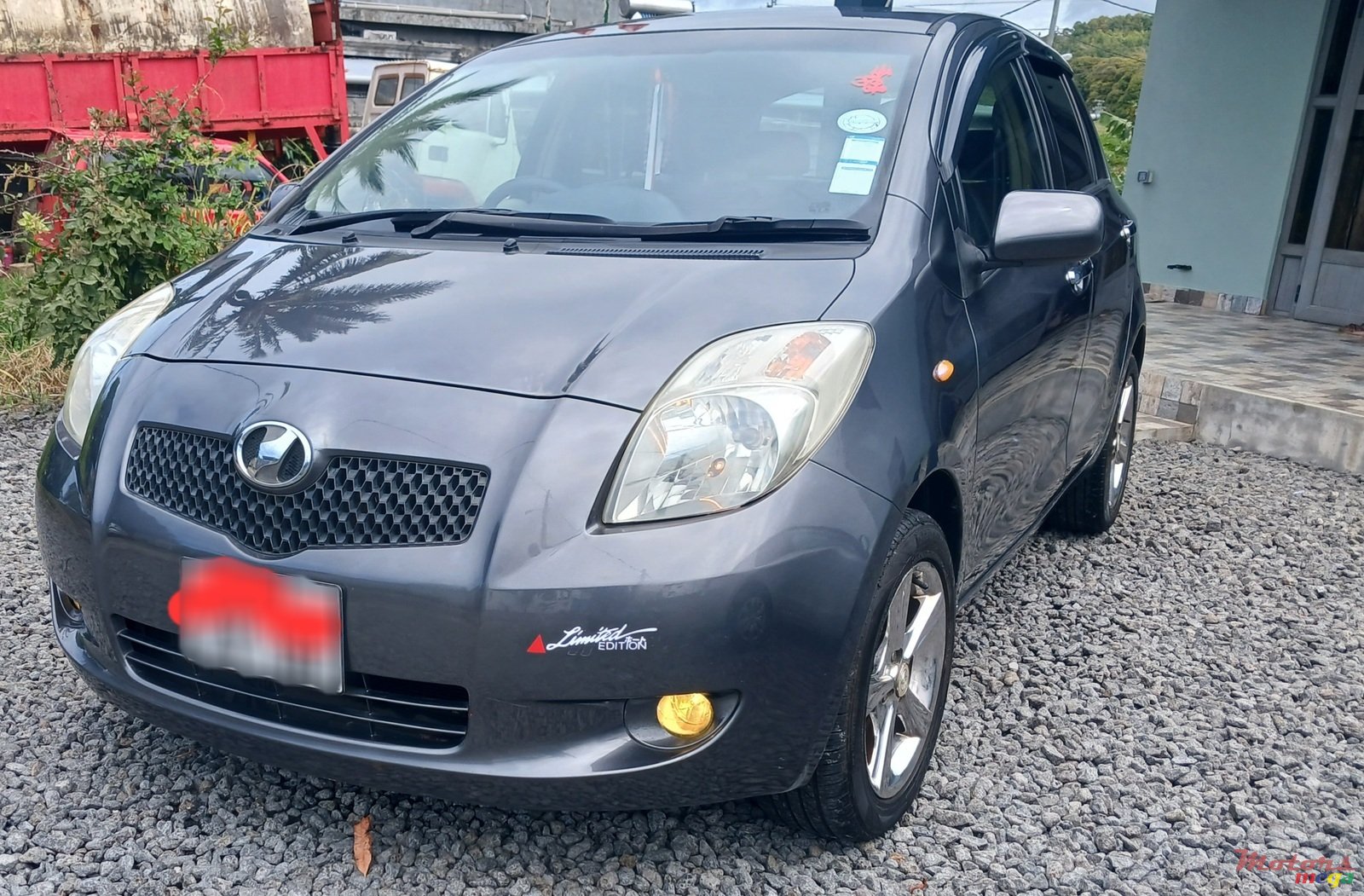 2006' Toyota Vitz photo #4