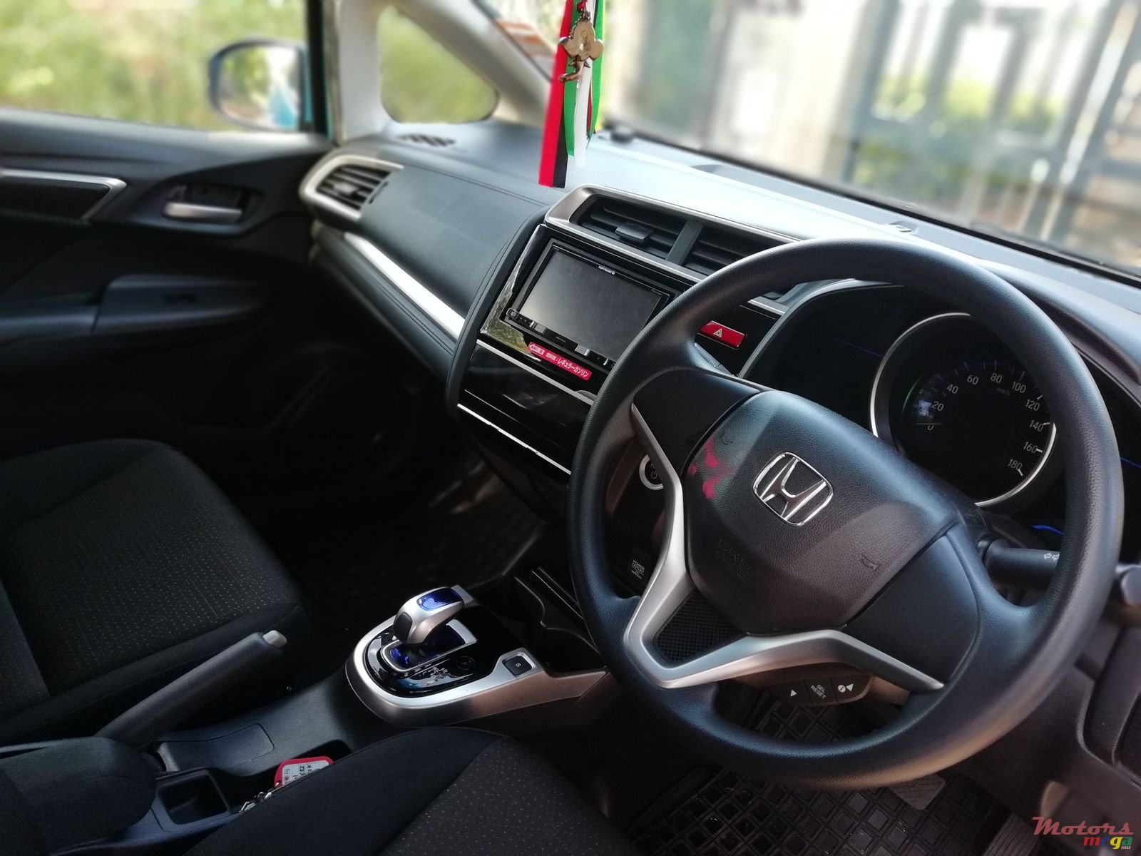 2016' Honda Fit HYBRID photo #3