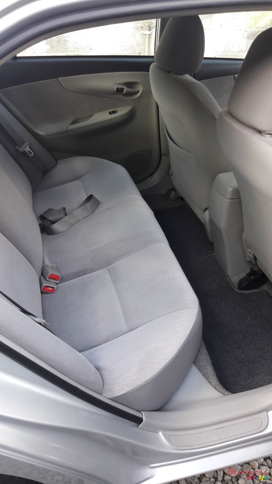 2008' Toyota Axio photo #2