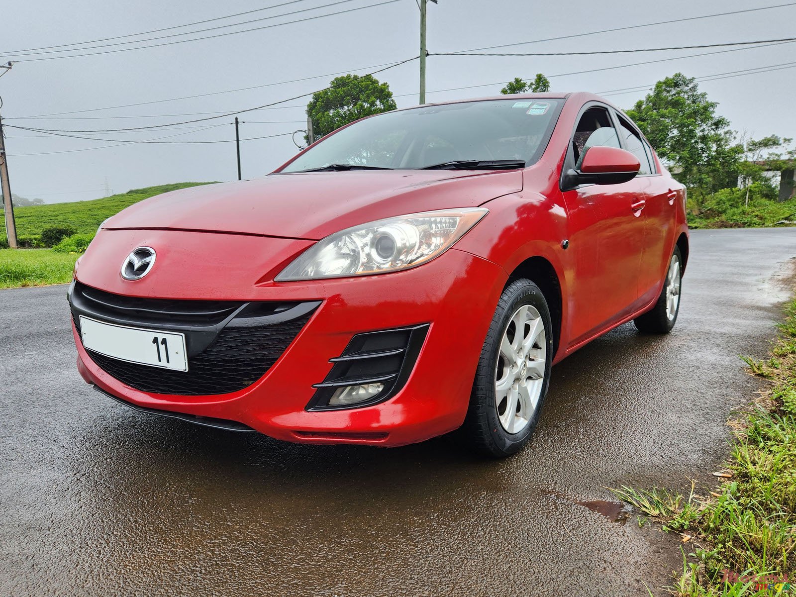 2011' Mazda 3 photo #1