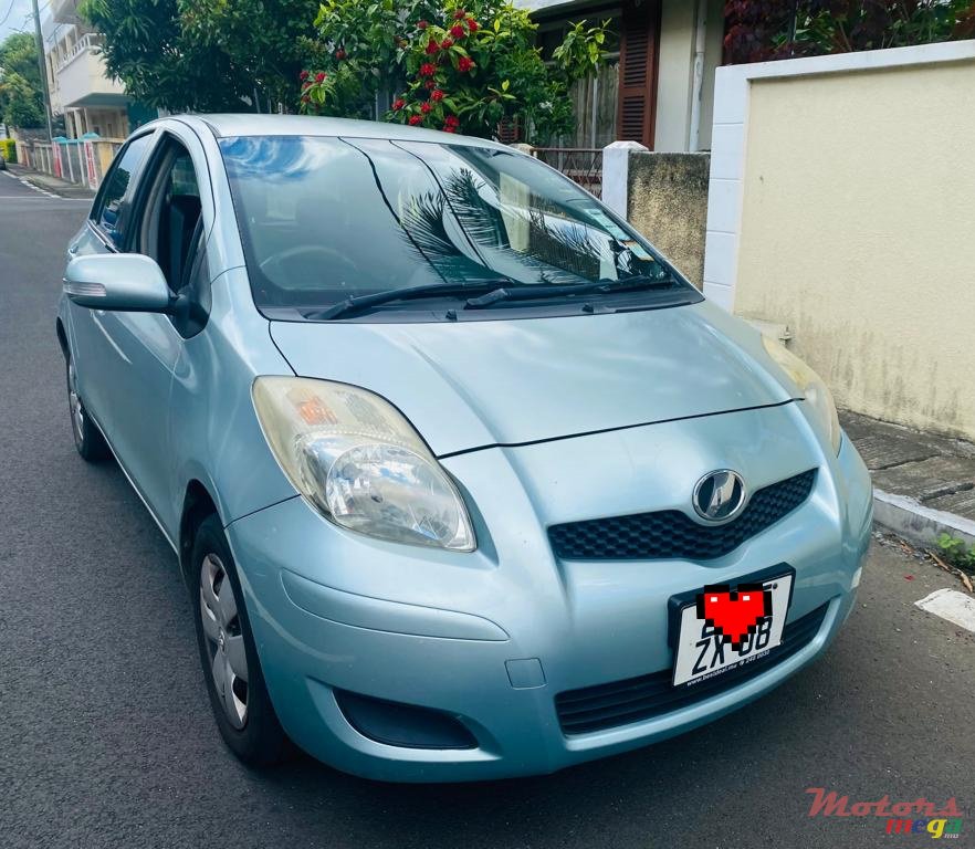 2008' Toyota Vitz any photo #1