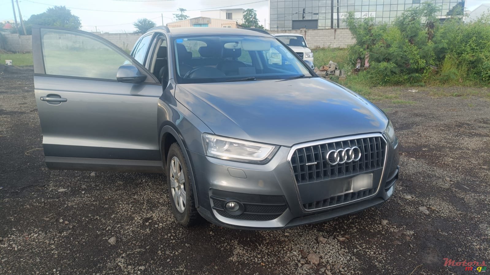 2013' Audi Q3 photo #1