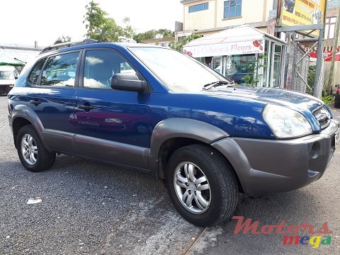 2006' Hyundai Tucson SUV photo #5