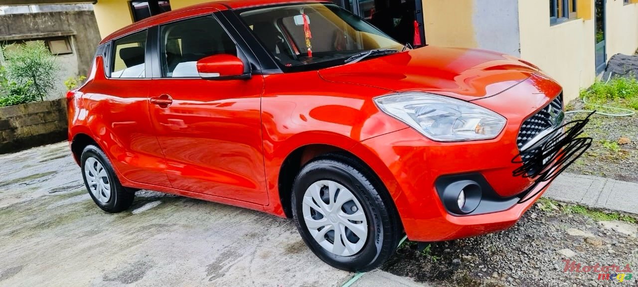 2023' Suzuki Swift photo #2