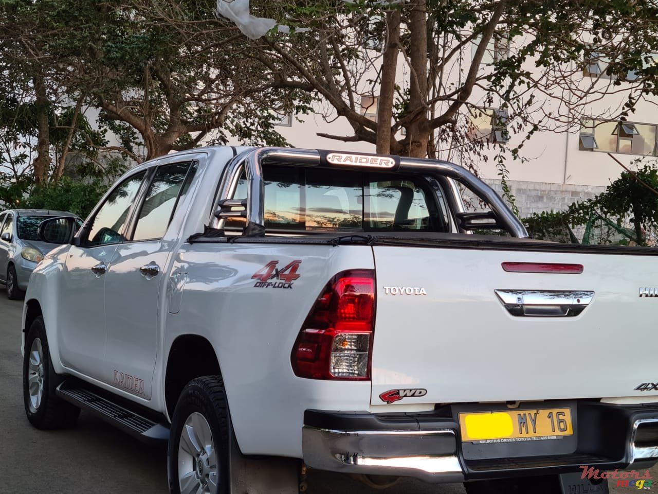 2016' Toyota Hilux photo #5