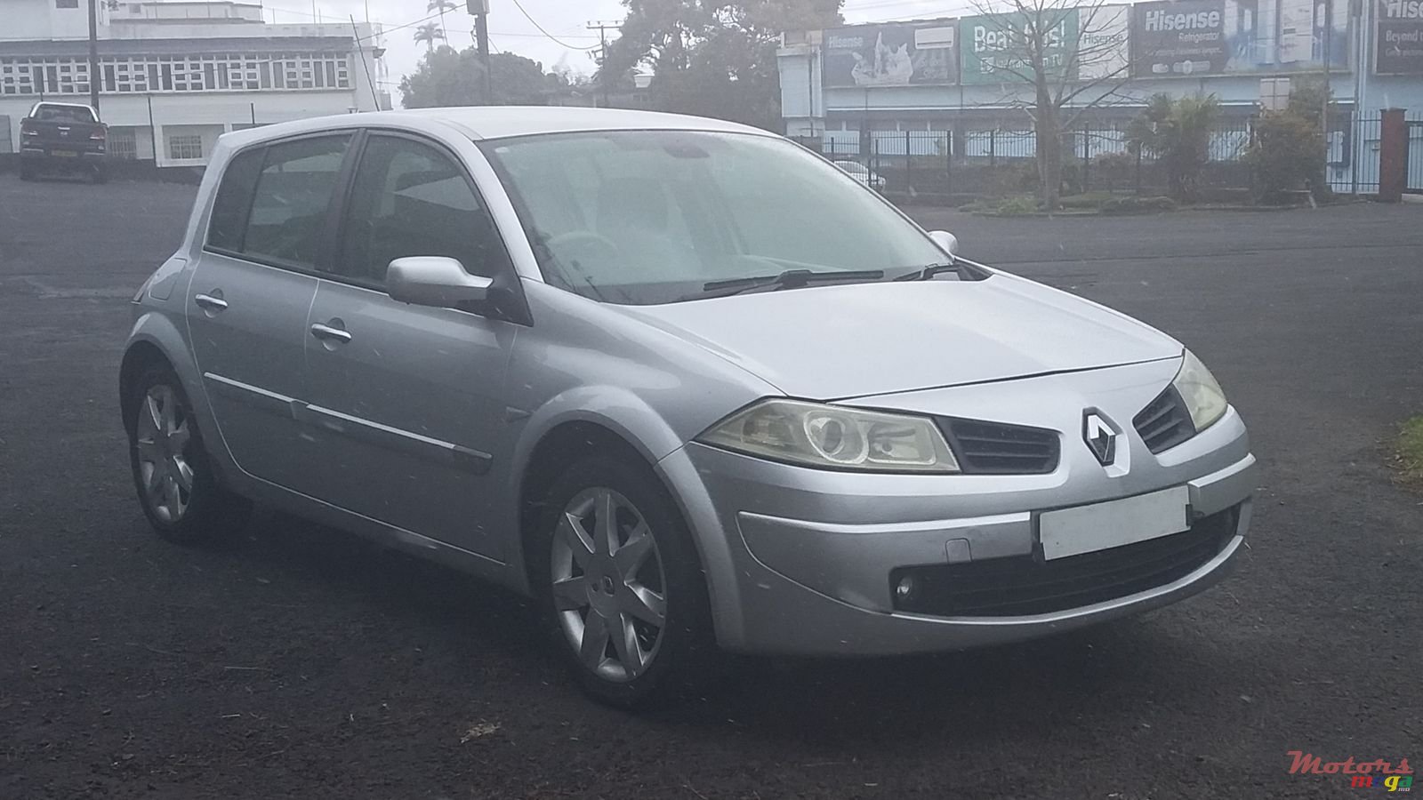 2007' Renault Megane photo #1