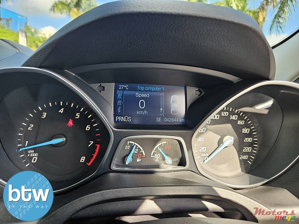 2016' Ford Kuga photo #7