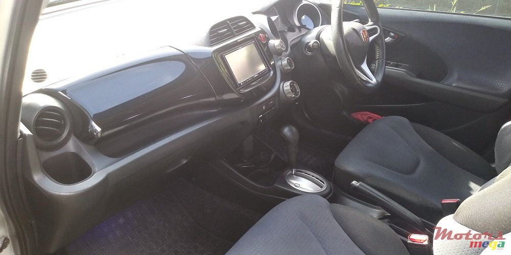 2009' Honda Fit 1.3 photo #6