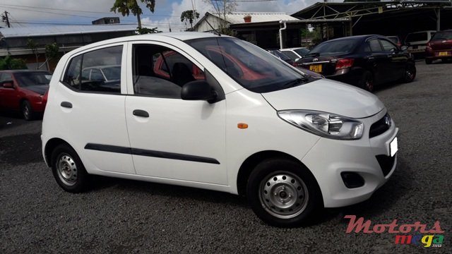 2012' Hyundai i10 photo #1