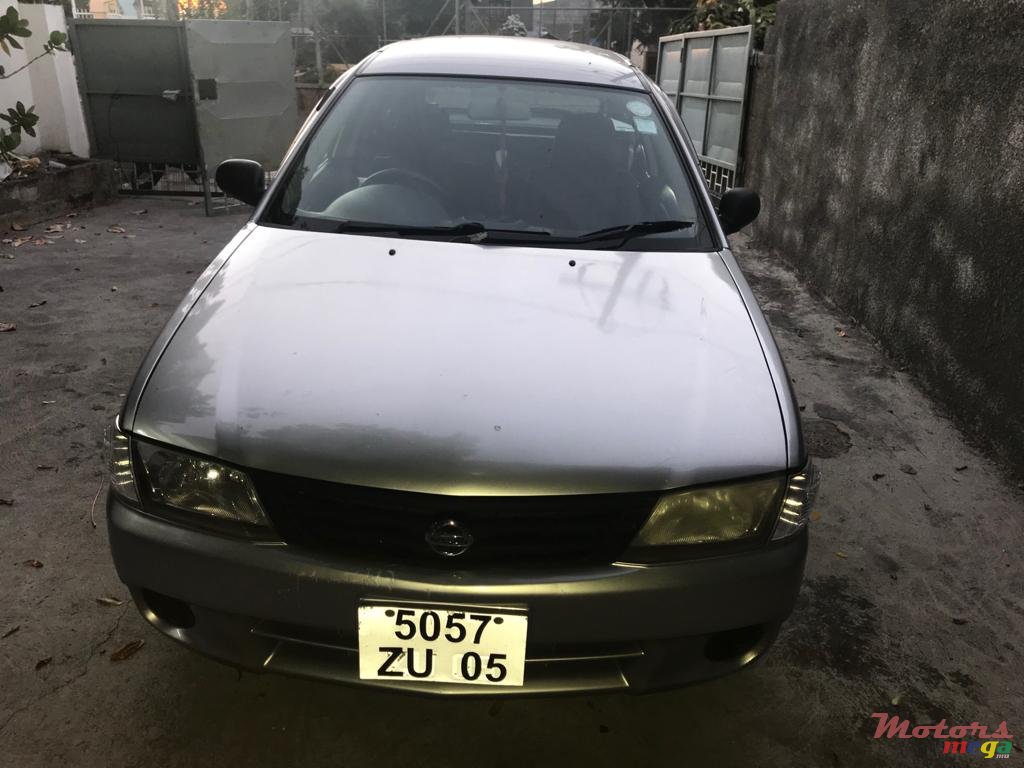 2005' Nissan NV Advan photo #1