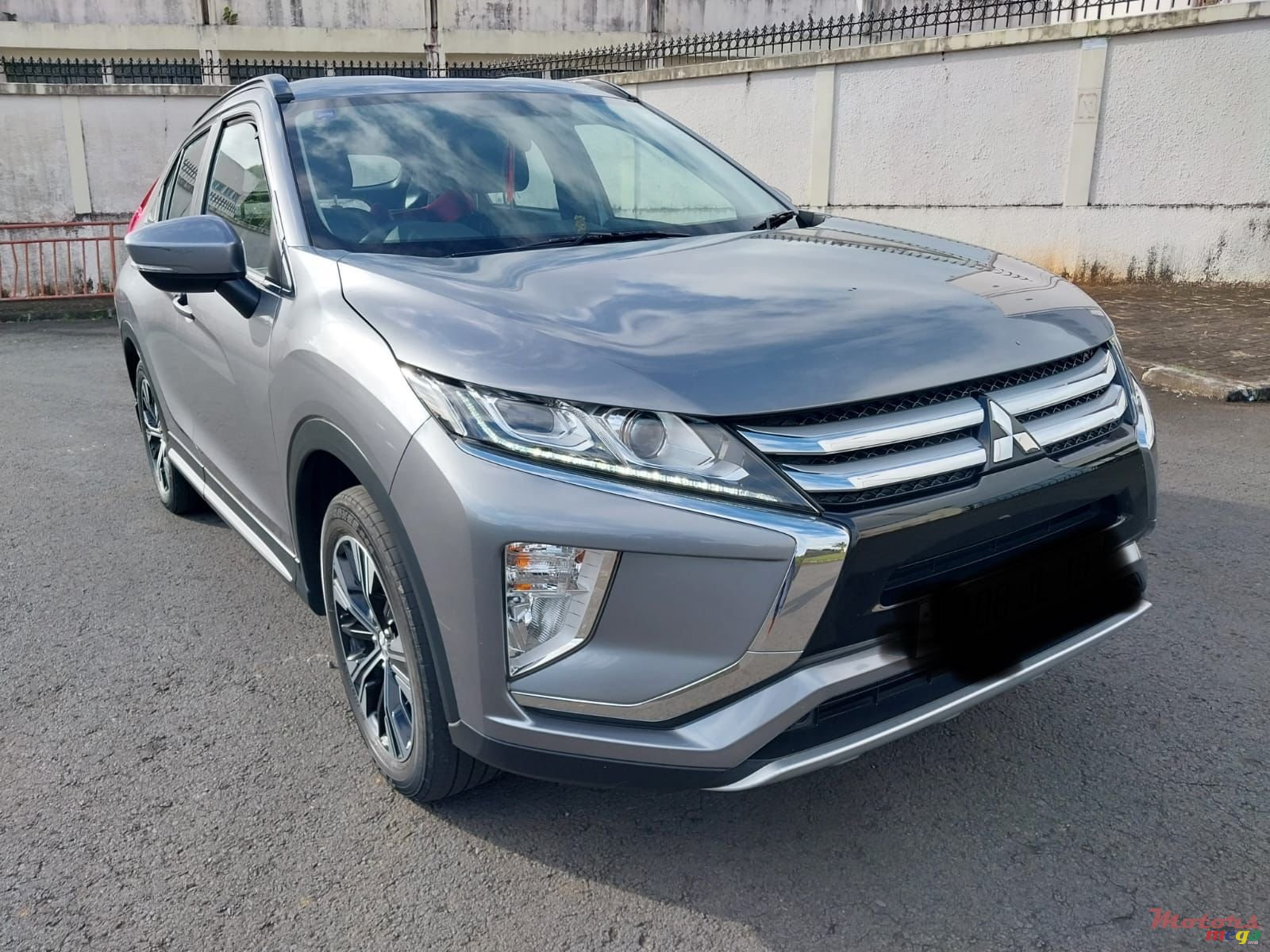 2019' Mitsubishi Eclipse Cross photo #2