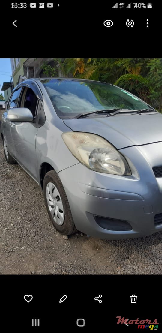 2008' Toyota Vitz photo #1