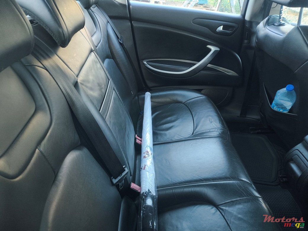 2010' Citroen C5 photo #1