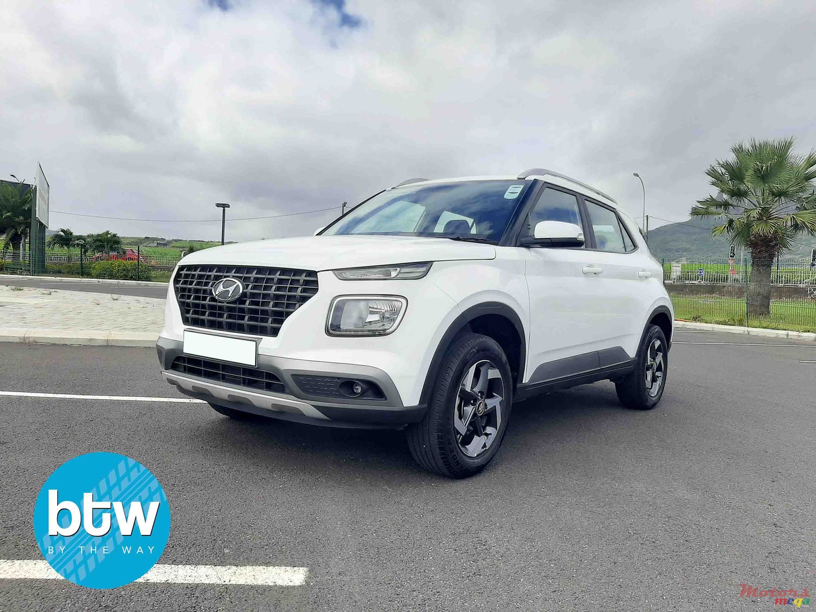 2020' Hyundai photo #2