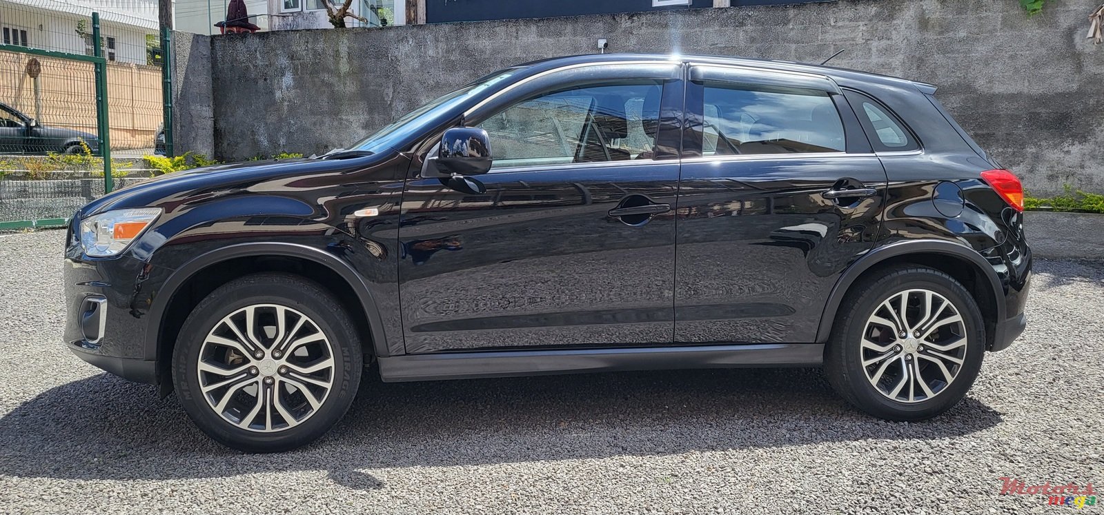 2016' Mitsubishi ASX photo #3