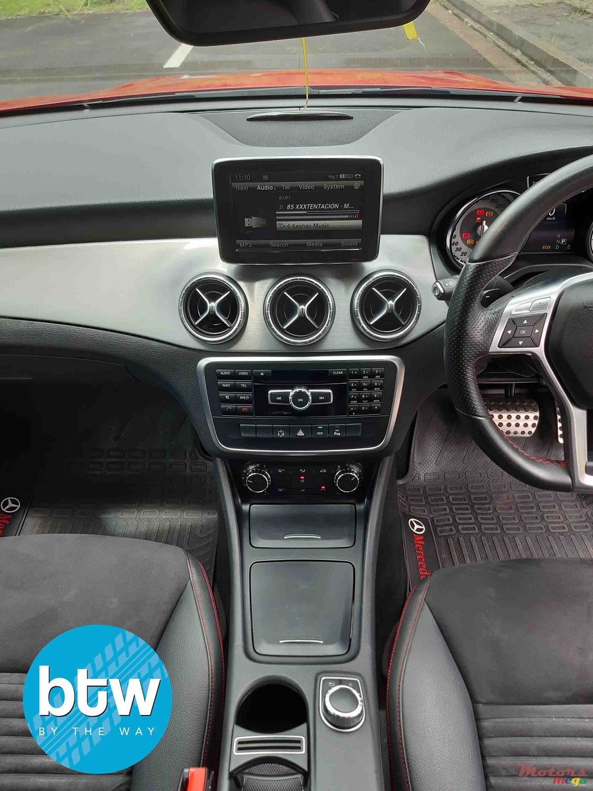 2013' Mercedes-Benz CLA-Class 180 AMG photo #5