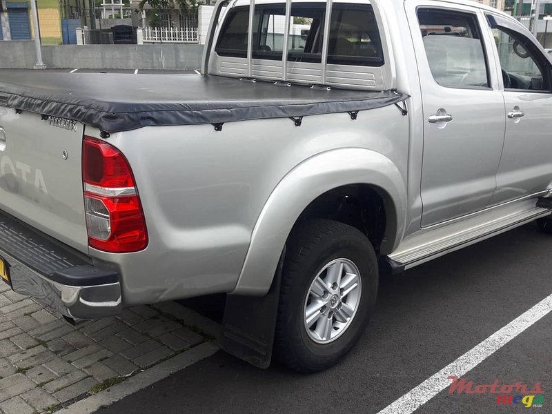 2011' Toyota Hilux 4X4 3.0 photo #3