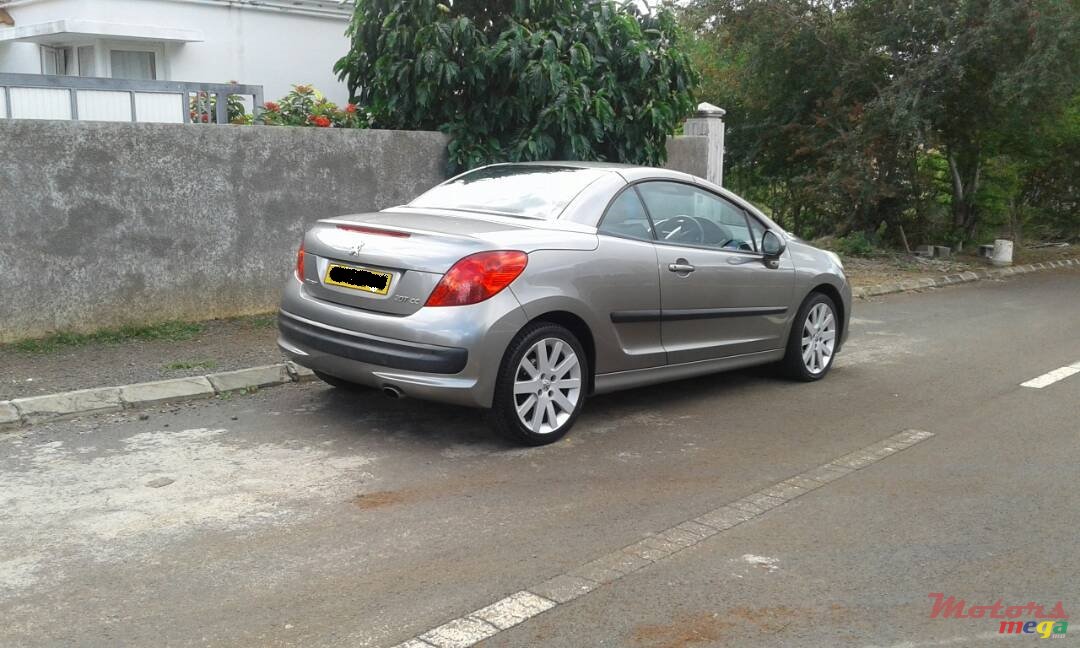 2010' Peugeot 207 photo #1